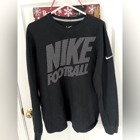 Nike Other - Black & White NIKE Football “PLAIN” Tshirt